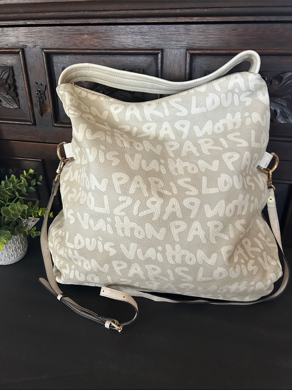 Source Unknown Beige Script-Print Shoulder Bag
